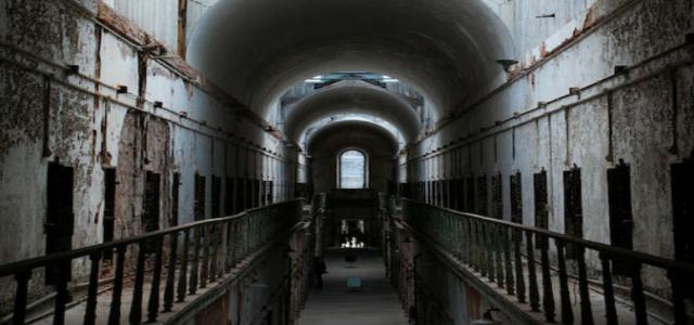 Death Chambers, Azuli Prison