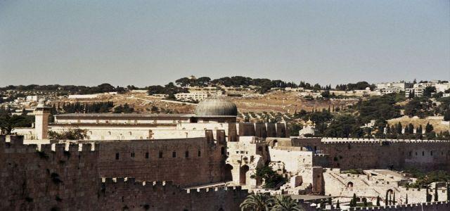Muslim and Christian figures in J’lem warn of grave Israeli moves against Aqsa