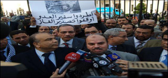 Abdel Baqi denounces the government’s delay in the collection of taxes due on newspapers.