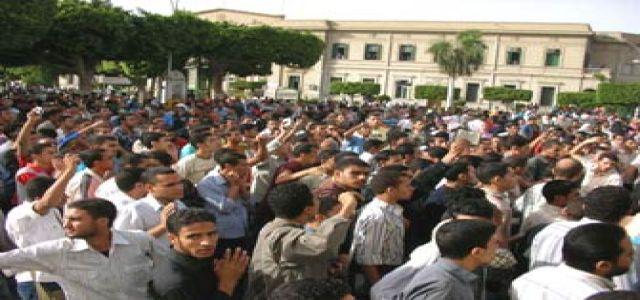 6 Social Service Students, Families Stage Open Sit-in Before Egyptian House