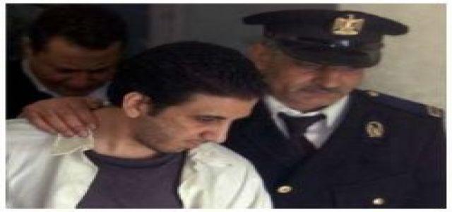 Security Guards harass Karim Amer in Borg El-Arab Prison