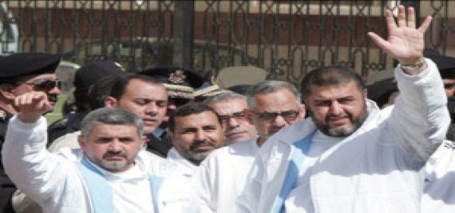Military Tribunal Resumes Amid Worries about Al Shater’s Health