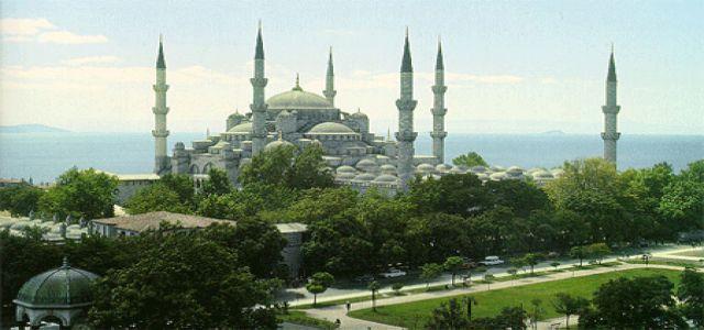 In Turkey, Obama Addresses the Muslim World