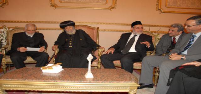 Brotherhood Leader Visits Pope Shenouda; Wishes Him Good Health