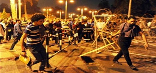 Mahmoud Hussein Denounces Violence in Demonstrations Outside Presidential Palace