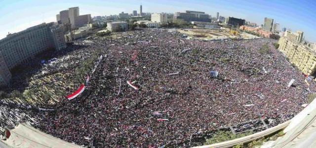 Egypt: ANHRI condemns raiding Tahrir sit-in by force, the Military Council has to release all detainees