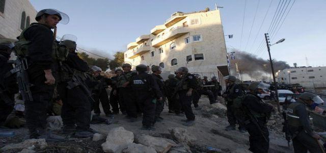 Jewish settlers attack Jerusalemite family with firearms, metal tools