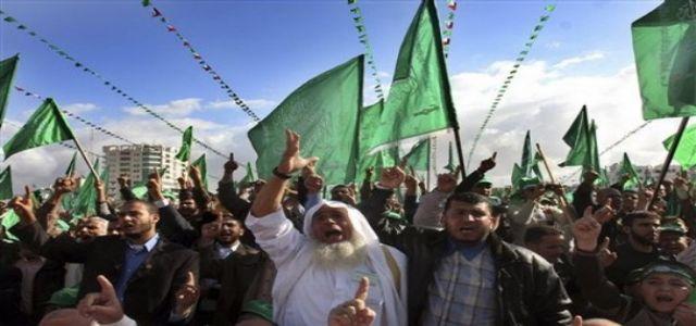 Hamas dismayed as Egypt bans its cadres from offering Omra