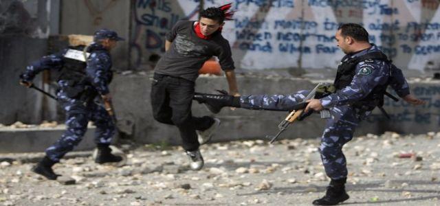 Hamas report: IOF and Abbas’s militias killed last year 1,090 Palestinians