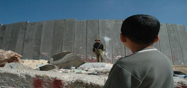 IOA rebuilds apartheid wall in central Lod