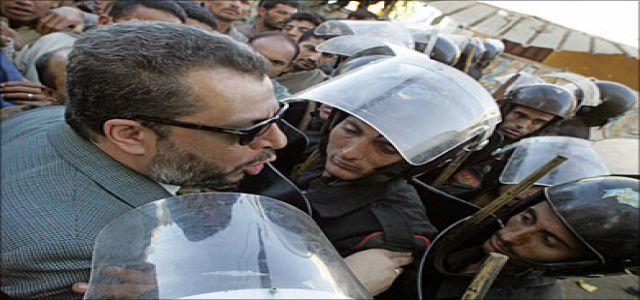 Egypt arrests activists; unity waning